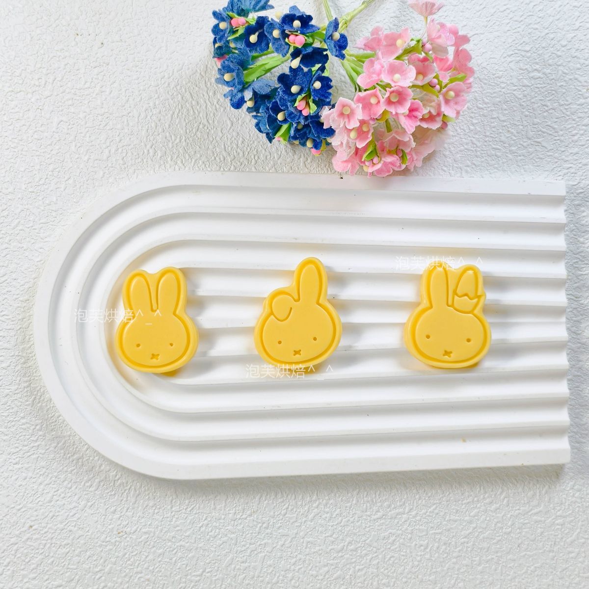 かわいい 3D プレスクッキー型 ミッフィー柄付き 再利用可 - Baking Kitchen For Kids のレビューと価格
