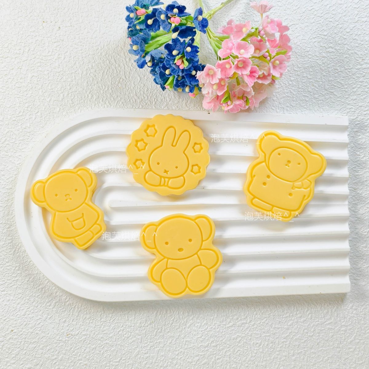 かわいい 3D プレスクッキー型 ミッフィー柄付き 再利用可 - Baking Kitchen For Kids のレビューと価格