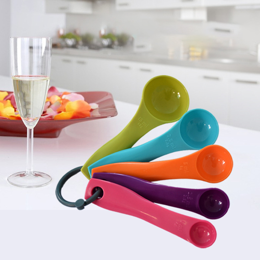 5 ピースカラフルな塩油スプーン素敵なキッチン Colorw - Kitchen Baking Utensil Set のレビューと価格